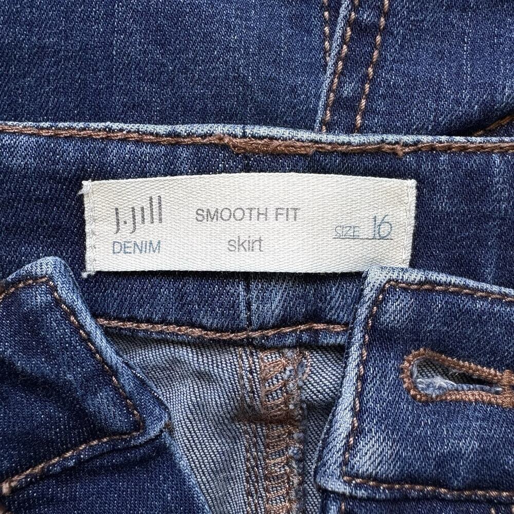 J JILL Denim Smooth Fit Skirt Size 16 | Dark Wash Cotton Classic Casual Preppy - Picture 2 of 9